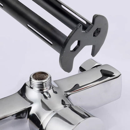 Clé multifonctionnelle pour évier