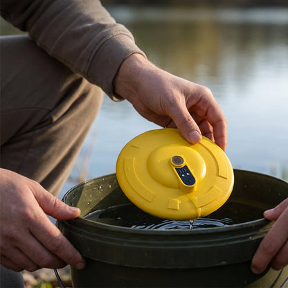 🐟 50 % de réduction + livraison gratuite 💨 Pompe d'aération portable pour seau à appâts – flottante, rechargeable, puissante et silencieuse, idéale pour les pêcheurs en déplacement 🔋⚡ Gardez vos appâts frais – sans fil, sans stress.