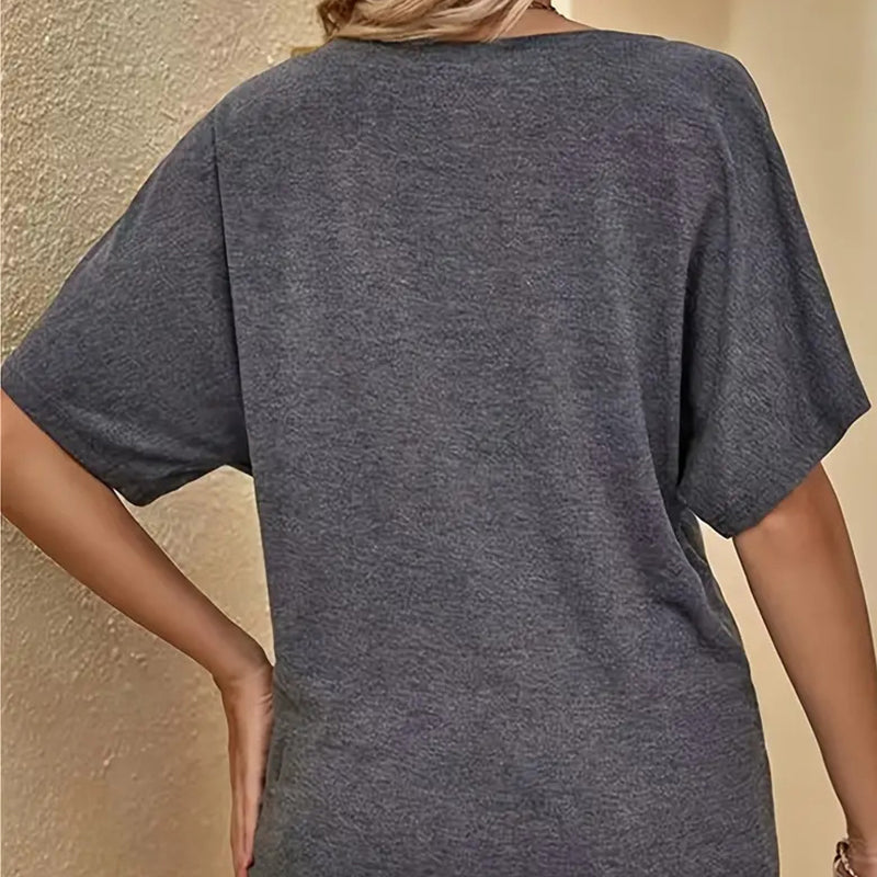 👕 50% DE RÉDUCTION ✨ T-shirt femme à épaules dénudées & manches courtes – Coupe ample & tissu léger – Style décontracté, disponible en gris/noir/marron, tailles S-XL – parfait pour l’été 🌸