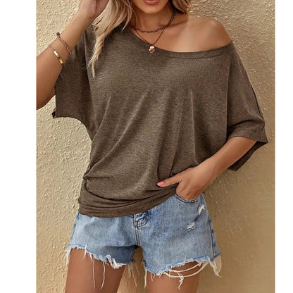 👕 50% DE RÉDUCTION ✨ T-shirt femme à épaules dénudées & manches courtes – Coupe ample & tissu léger – Style décontracté, disponible en gris/noir/marron, tailles S-XL – parfait pour l’été 🌸