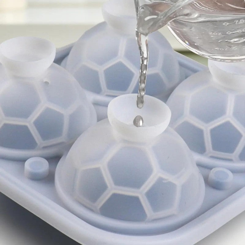 Moule à Glaçons Football ✅ Silicone Souple & Sans BPA | Idéal Soirées Match ⚽ -50% AUJOURD’HUI 🔥