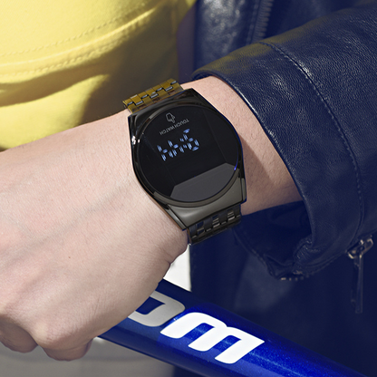 ⌚ -50% AUJOURD’HUI 🔥Montre Digitale LED Tactile pour Homme ✅ Design Moderne & Affichage Lumineux | Style Futuriste