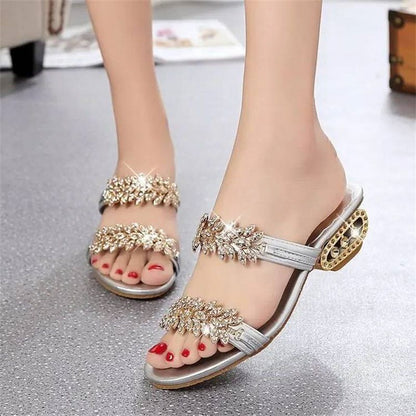 📢⏰ DERNIER JOUR 57% ! Sandales Femme à Strass – Talon Plat 4cm, Ornements Métalliques, Tige PU, Confort & Éclat pour l'Été & le Quotidien 👡