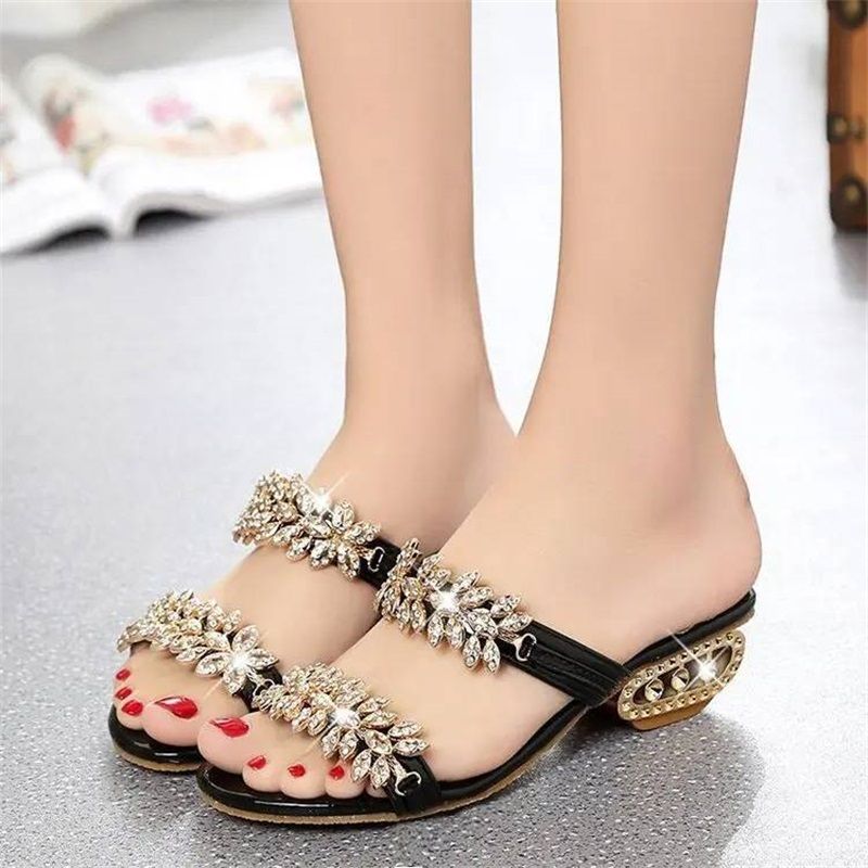📢⏰ DERNIER JOUR 57% ! Sandales Femme à Strass – Talon Plat 4cm, Ornements Métalliques, Tige PU, Confort & Éclat pour l'Été & le Quotidien 👡